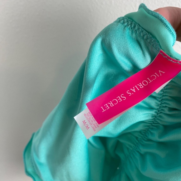 Victoria's Secret Bikini - Size Medium - Picture 7 of 8